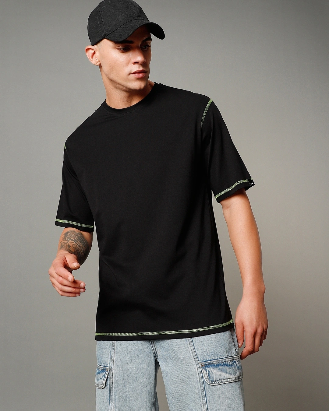 men-s-oversized-solid-t-shirt-579963-1689937142-1.webp