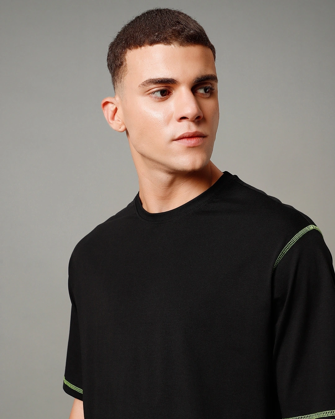 men-s-oversized-solid-t-shirt-579963-1689937168-6.webp